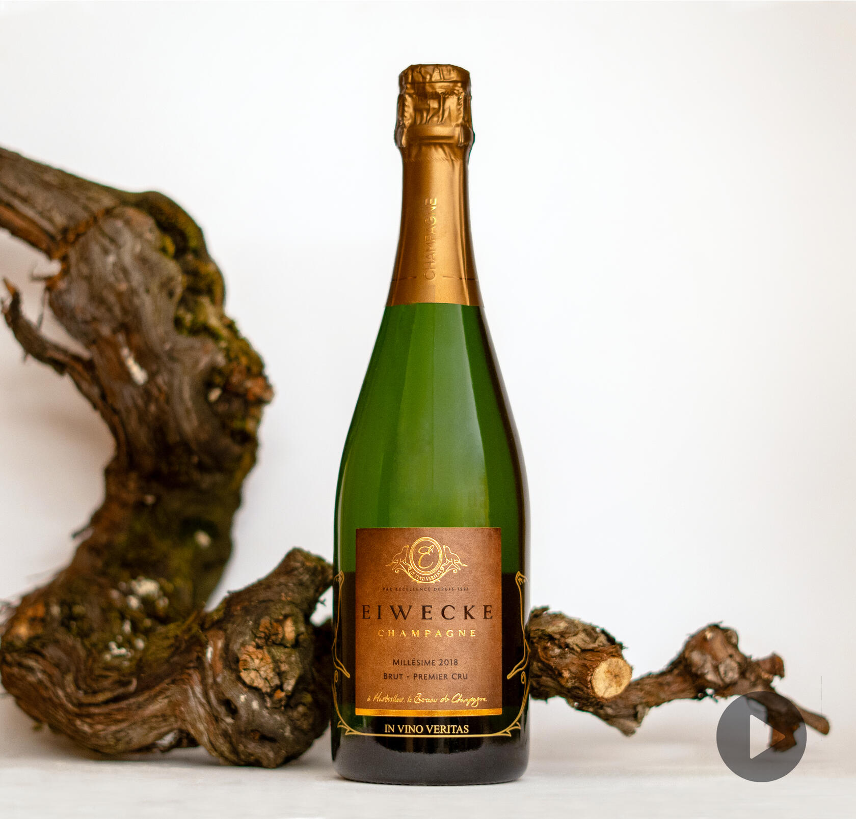 38% Pinot Noir, 34% Chardonnay, 28% Pinot Meunier, Dosage Brut à 9g/l, formats disponible 37.5cl, 75cl, 150cl, 300cl